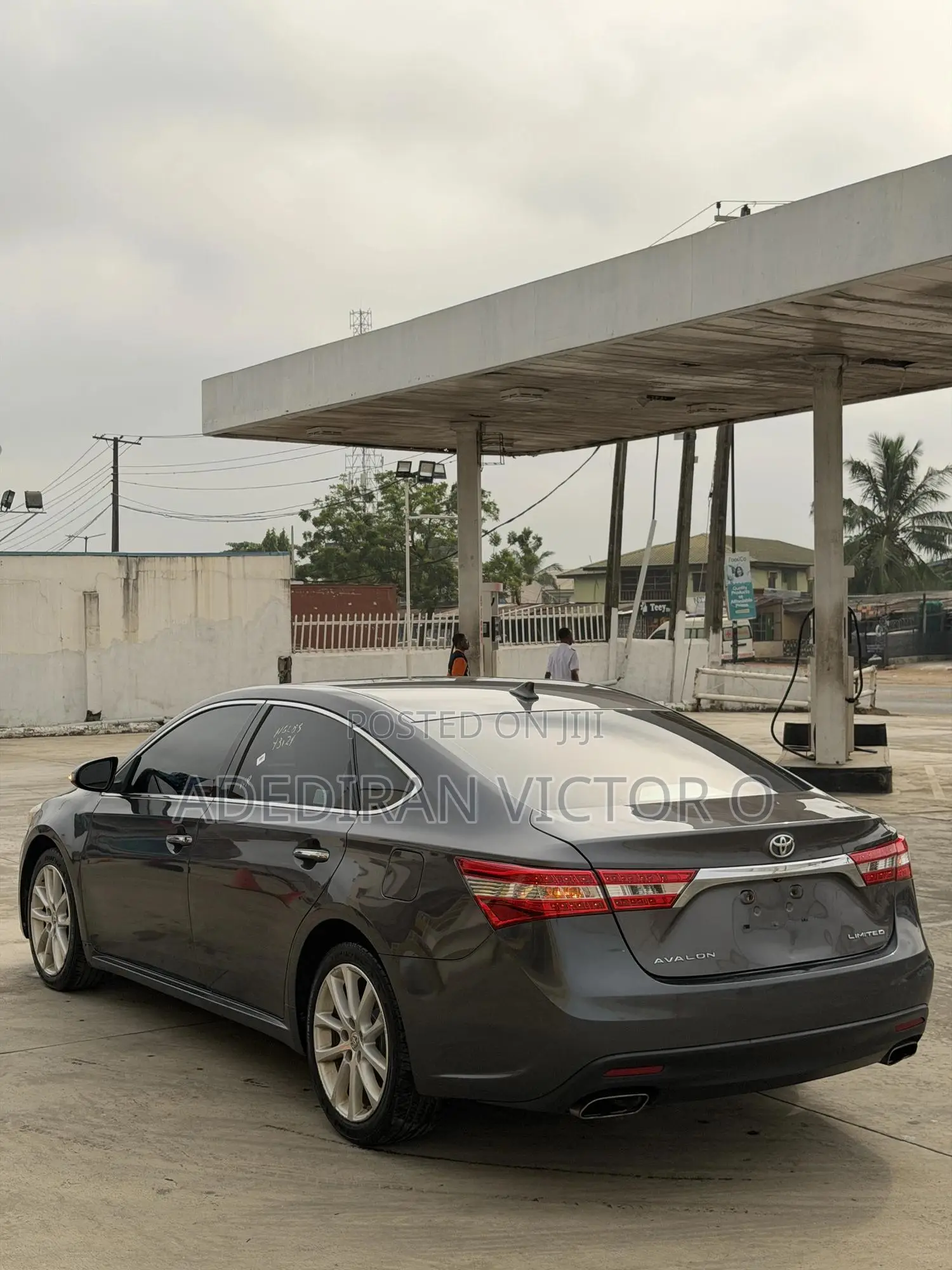 Toyota Avalon Limited Sedan FWD (3.5L 6cyl 6A) 2013 Gray