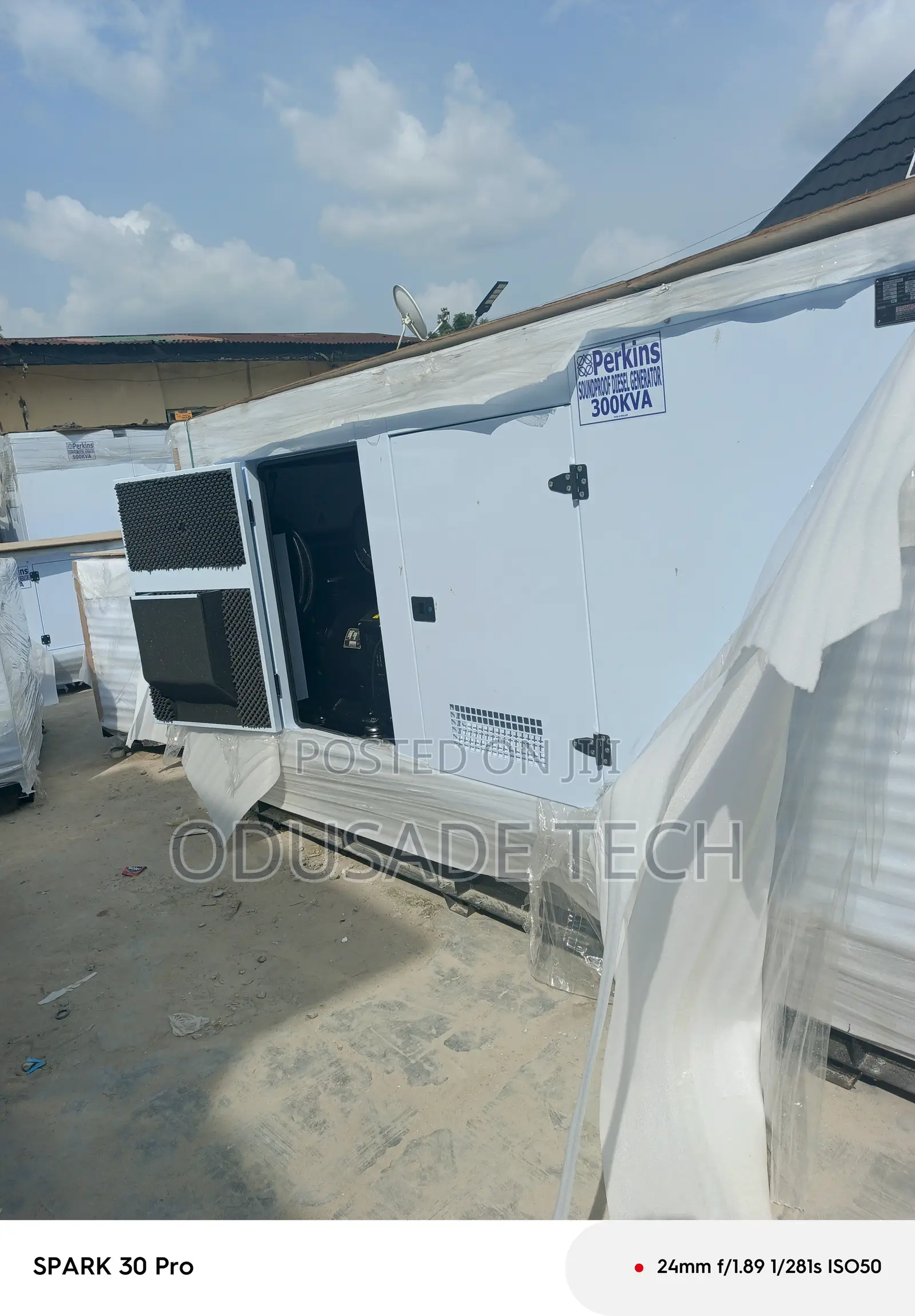 Perkins 300kva Soundproof Gen