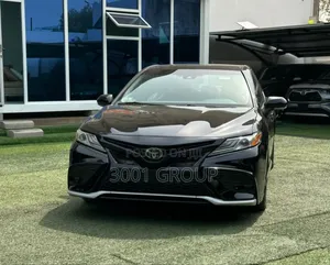 Toyota Camry XLE V6 FWD (3.5L 6cyl 8AM) 2018 Black