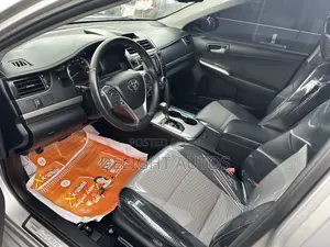Toyota Camry SE V6 4dr Sedan (3.5L 6cyl 6A) 2013 Silver