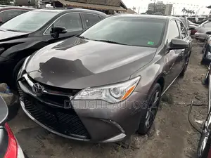 Toyota Camry XLE V6 4dr Sedan (3.6L 6cyl 6A) 2016 Gray