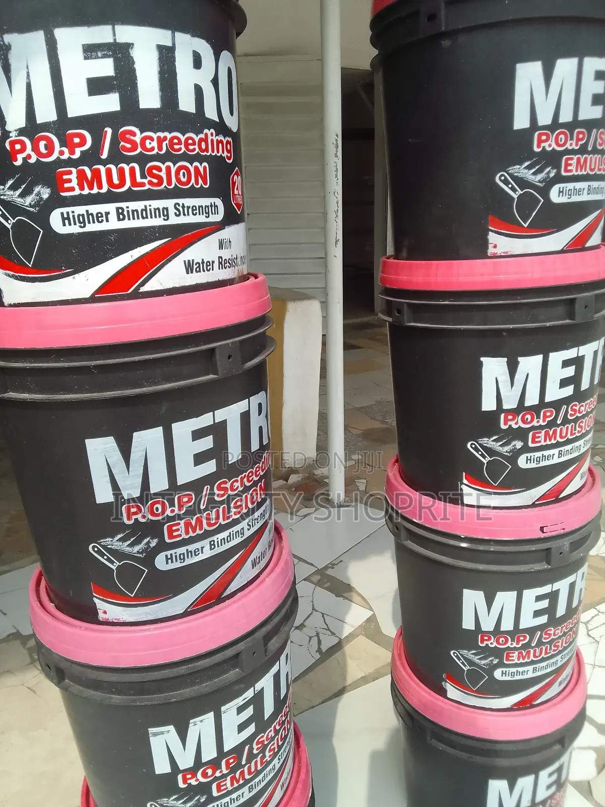 Metro Screeding Paint Pop