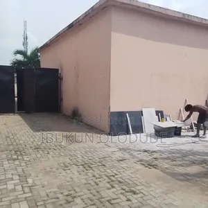 Mini Warehouse on the Main Rd at Agege for Lease