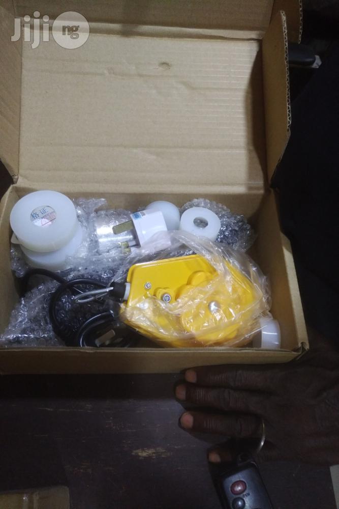 Electric Pet Hand Capping Machine