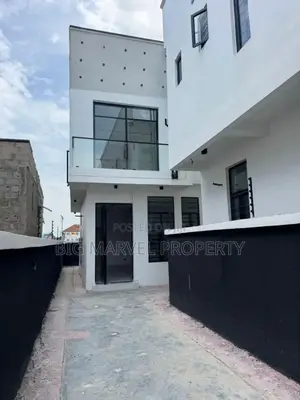 4bdrm Duplex in Ikota for sale