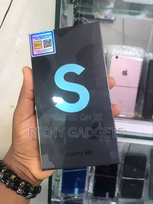 New Samsung Galaxy S22 5G 128 GB Green