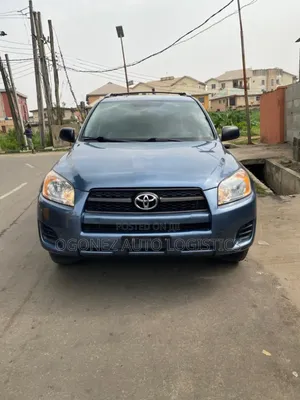 Toyota RAV4 LE FWD (2.5L 4cyl 6A) 2013 Blue