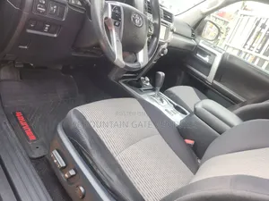 Toyota 4-Runner SR5 4dr SUV 4WD (4.0L 6cyl 5A) 2015 Gray
