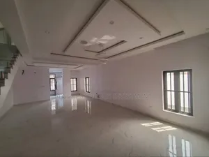 5bdrm Duplex in Lekki Phase 1 for rent