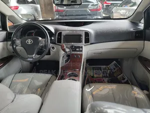 Toyota Venza AWD 2010 Blue