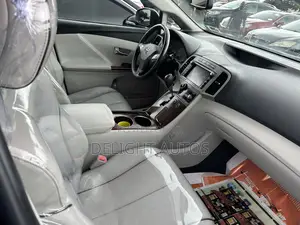 Toyota Venza V6 AWD 2011 Gray