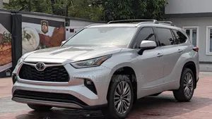 Toyota Highlander Platinum AWD 2020 Silver