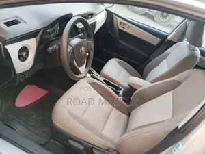 Toyota Corolla 2018 Silver