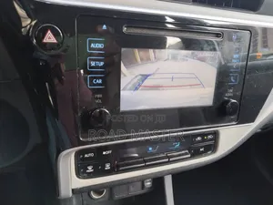 Toyota Corolla 2018 Silver