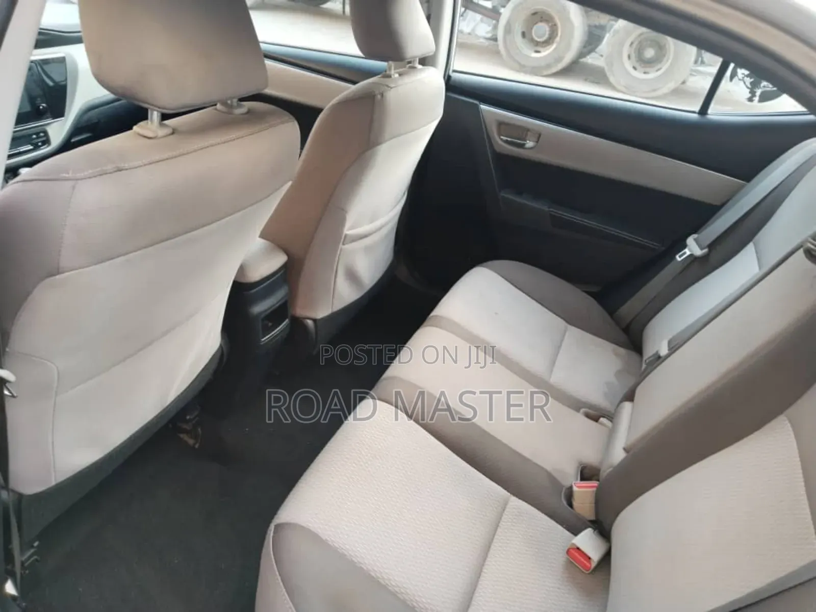 Toyota Corolla 2018 Silver