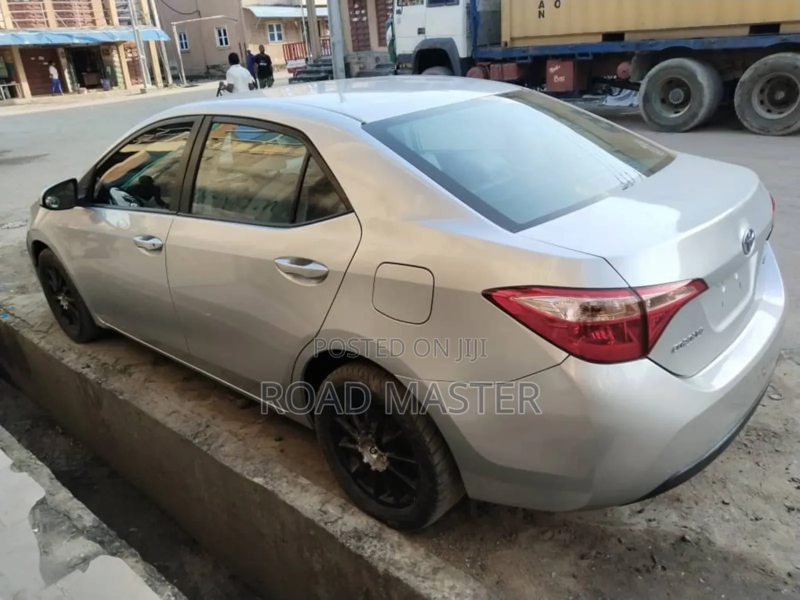 Toyota Corolla 2018 Silver