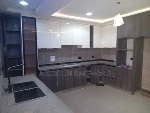 4bdrm Duplex in Nafvalley Estate for rent