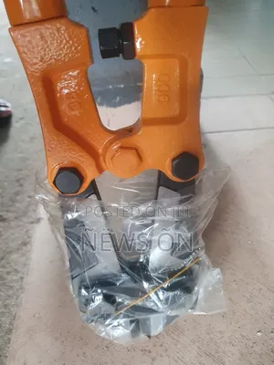 Heavy Duty 48" Bolt Cutter