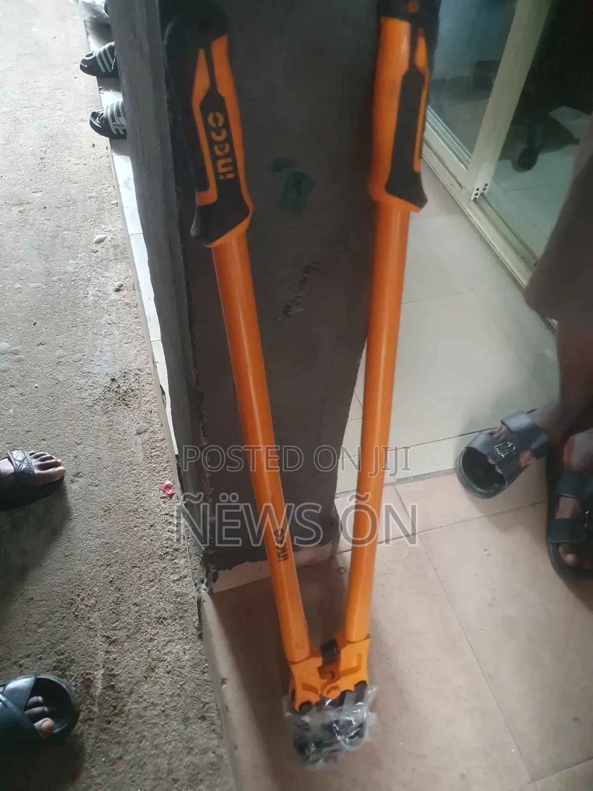 Heavy Duty 48" Bolt Cutter