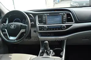 Toyota Highlander 2016 Silver