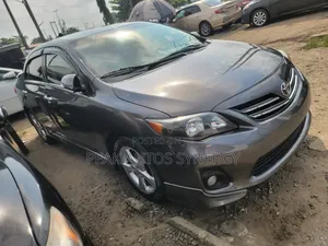 Toyota Corolla S Special Edition 4dr Sedan (1.8L 4cyl 4A) 2013 Gray