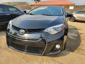 Toyota Corolla LE Premium 4dr Sedan (1.8L 4cyl CVT) 2015 Black