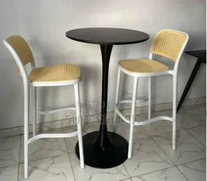 Quality Bar Table and Chairs