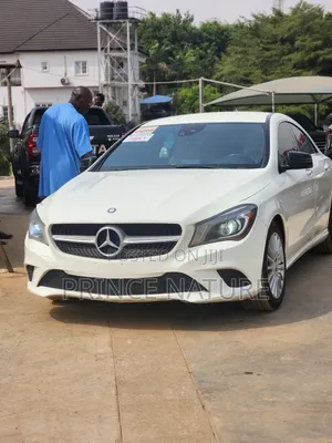 Mercedes-Benz GLA 250 SV Premium 2014 White