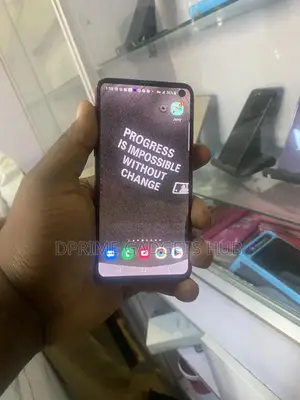 Samsung Galaxy S10e 128 GB Red
