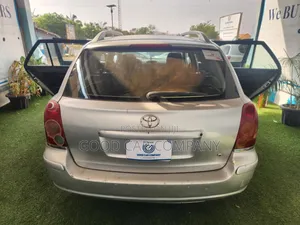 Toyota Avensis 2005 Silver