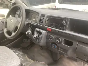 Toyota HiAce 2018 White