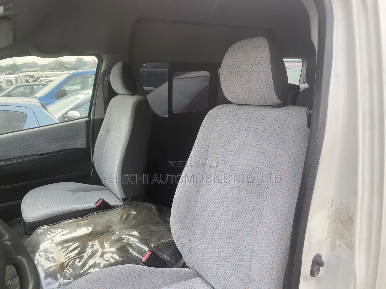 Toyota HiAce 2018 White