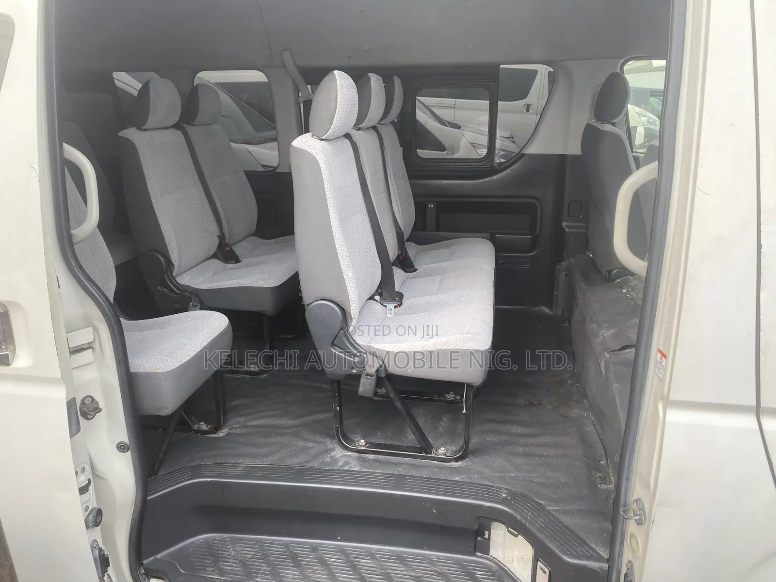 Toyota HiAce 2018 White