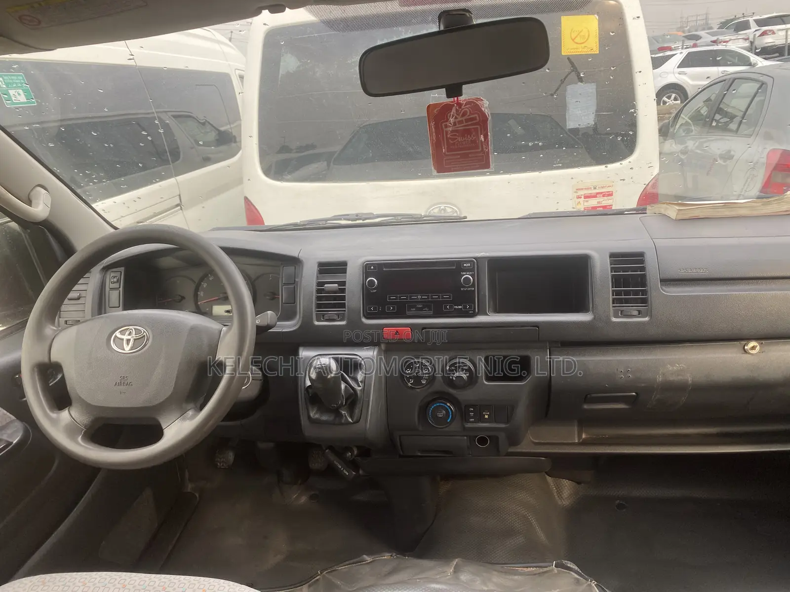 Toyota HiAce 2018 White