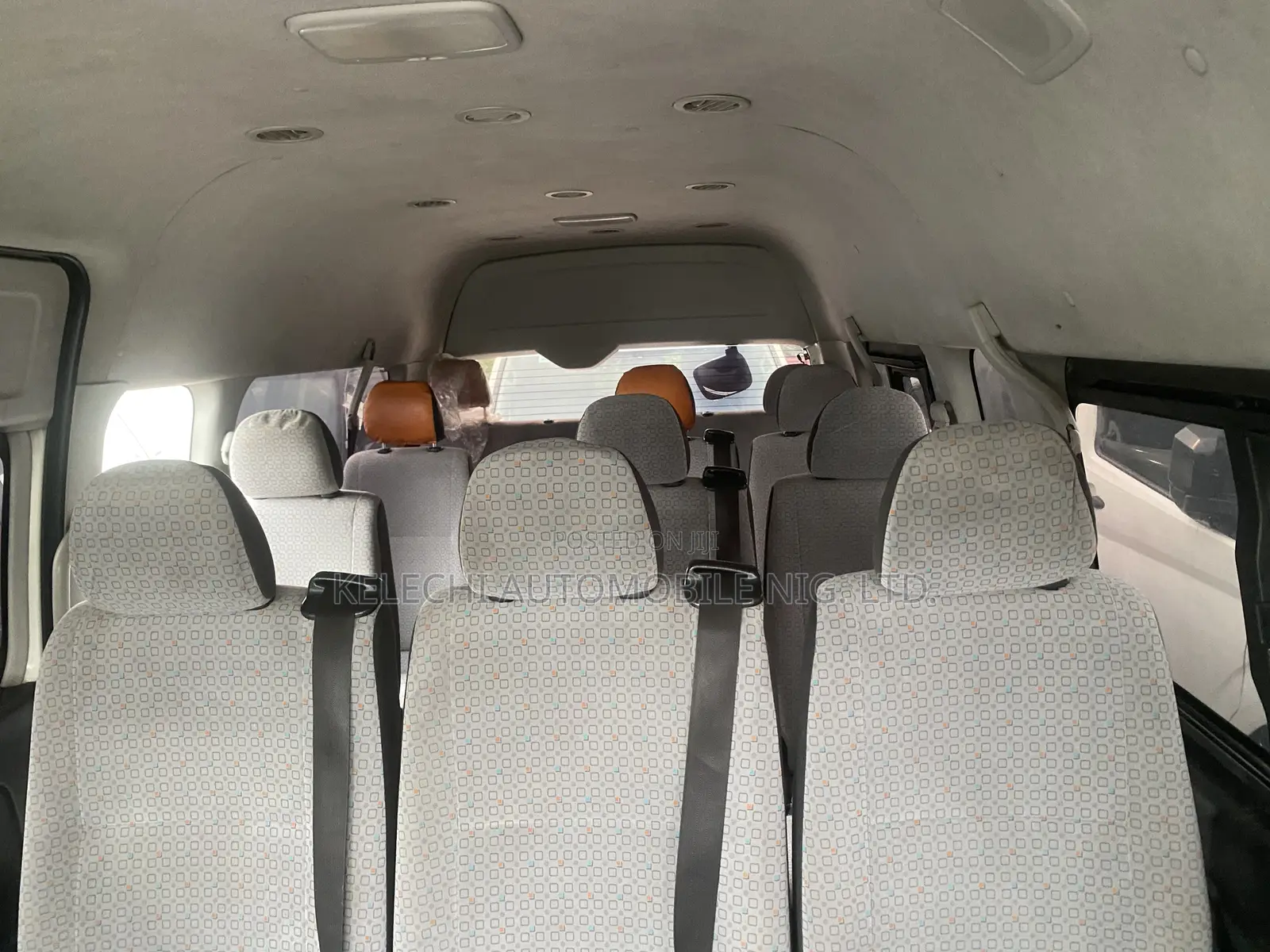 Toyota HiAce 2018 White
