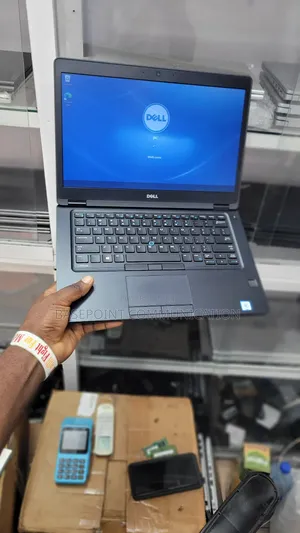 Laptop Dell Latitude 5490 8GB Intel Core i7 SSD 256GB