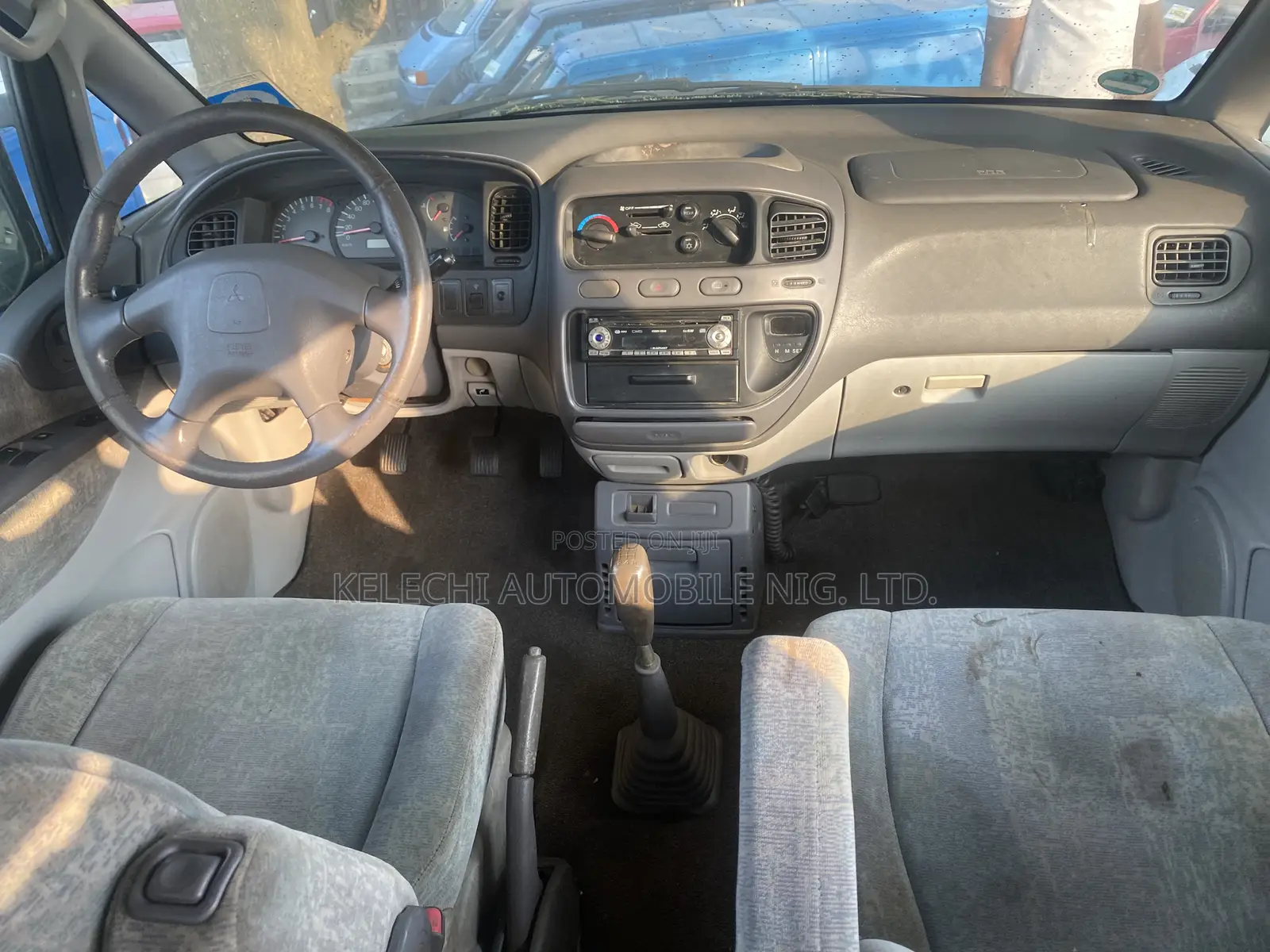 Mitsubishi Space Gear 2005 Blue