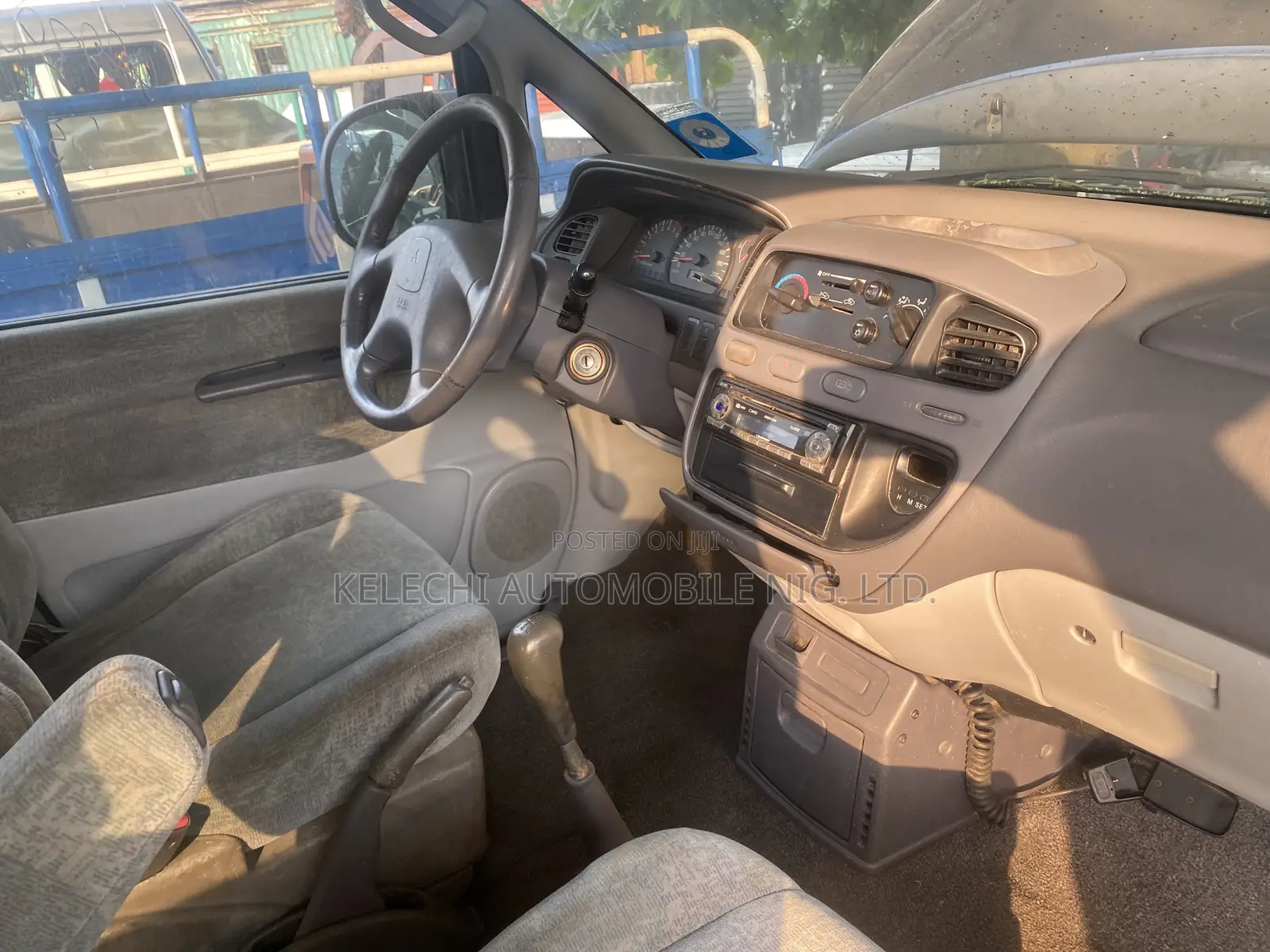 Mitsubishi Space Gear 2005 Blue