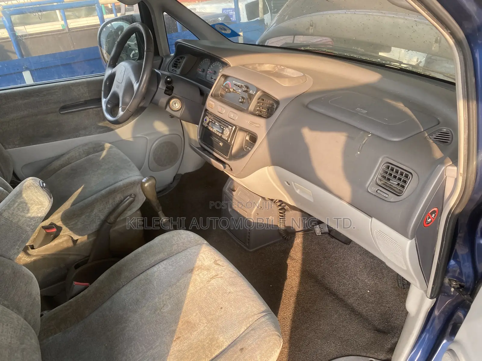 Mitsubishi Space Gear 2005 Blue