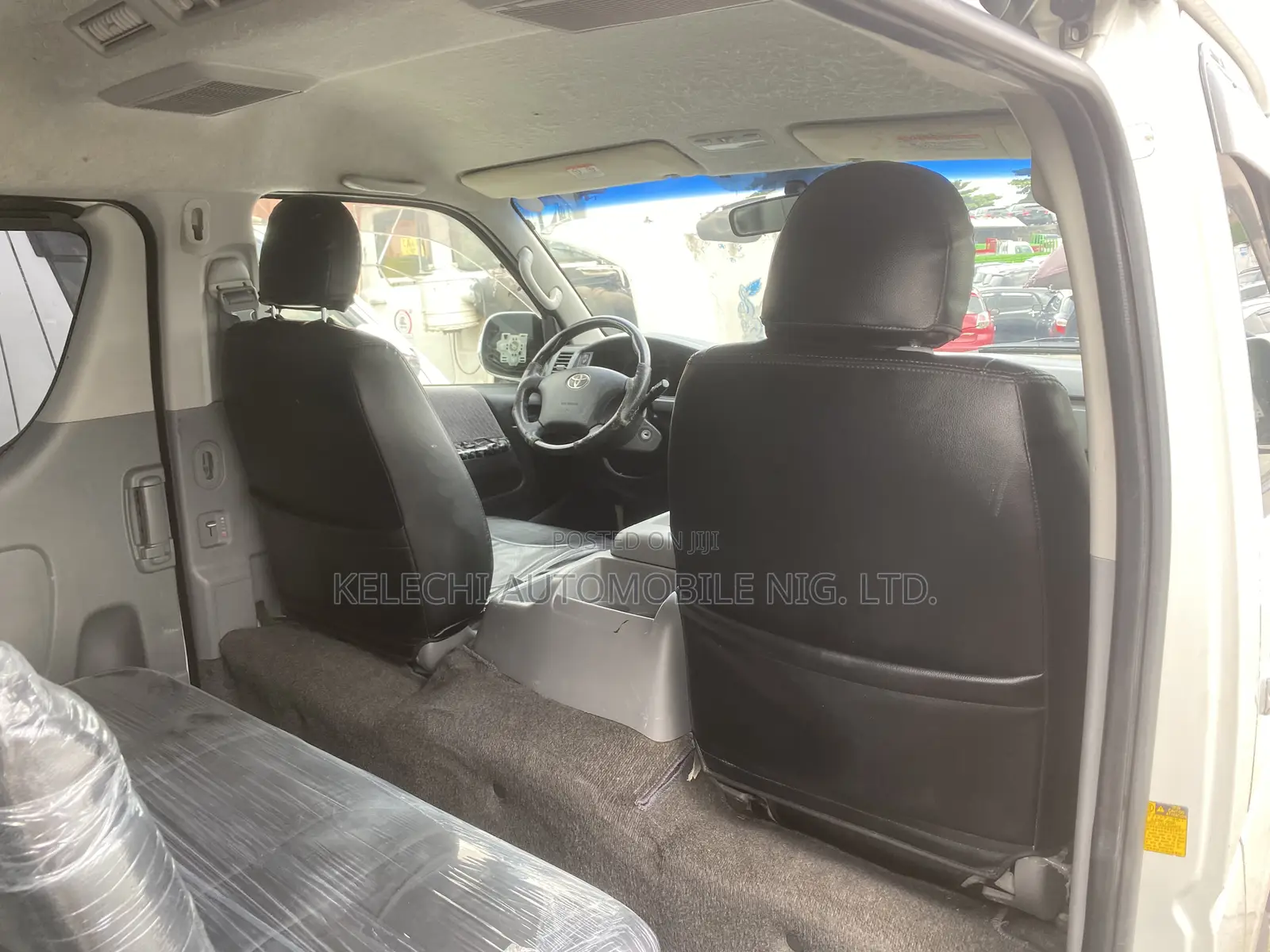 Toyota HiAce 2014 White