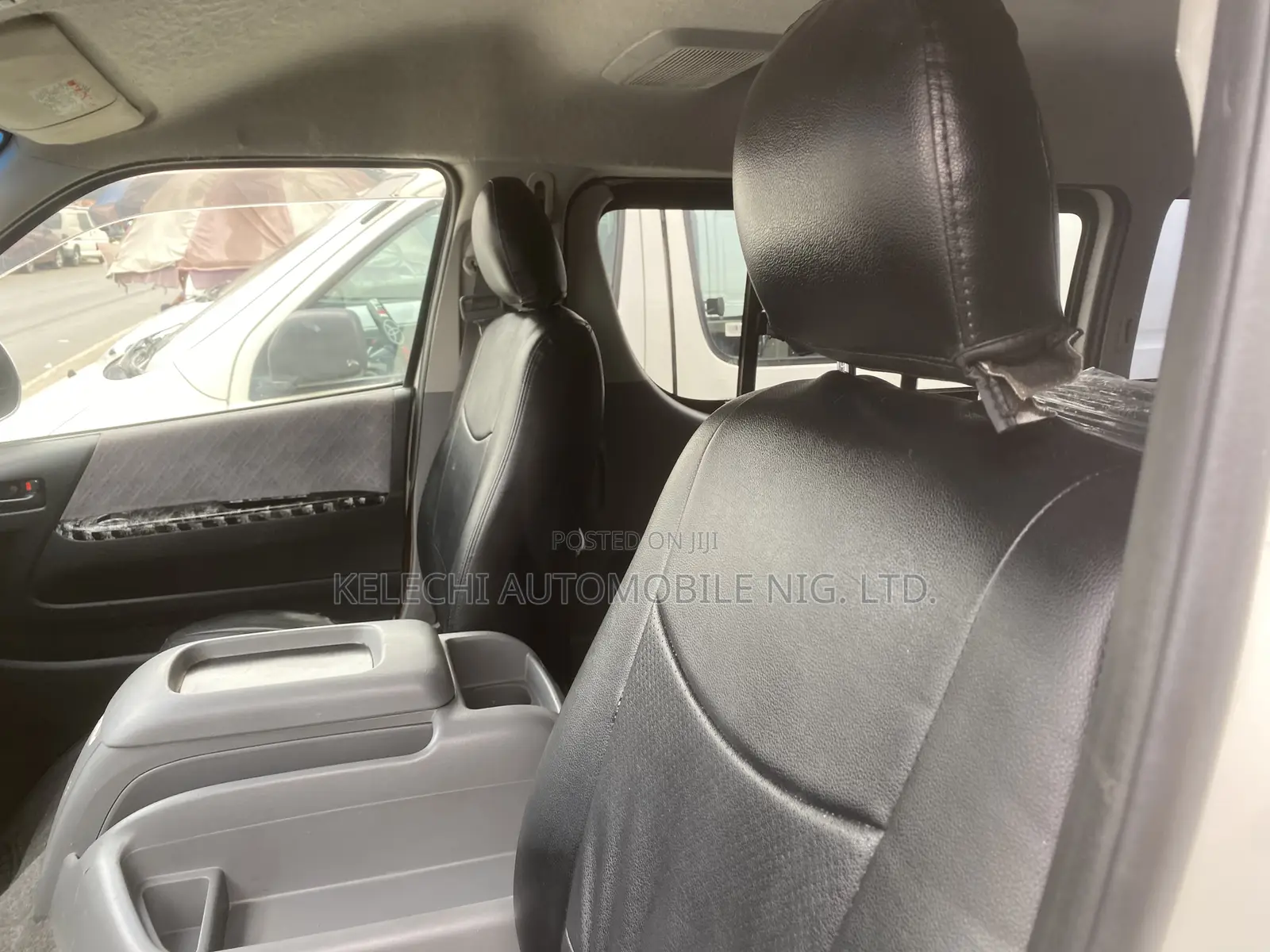 Toyota HiAce 2014 White