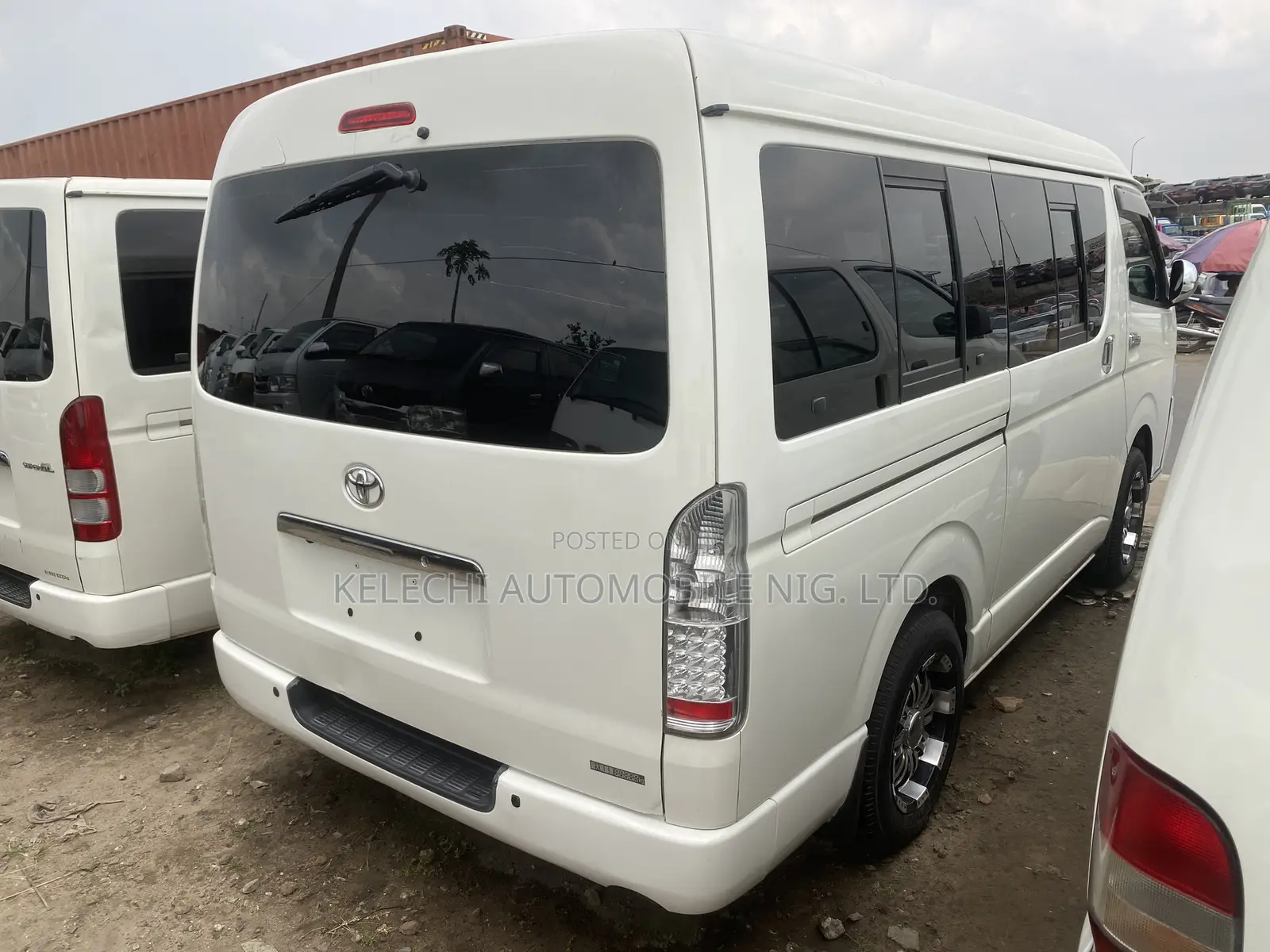 Toyota HiAce 2014 White