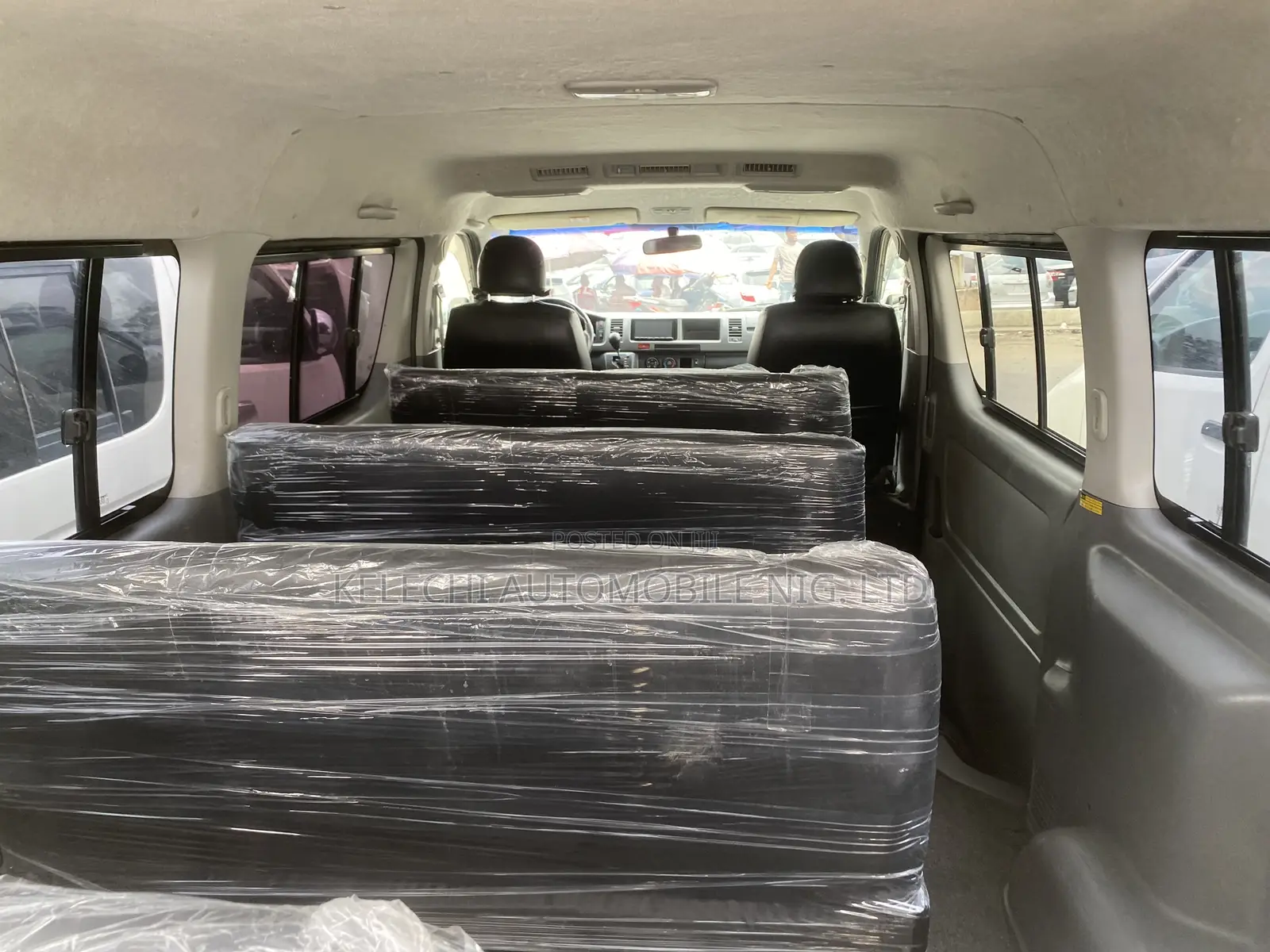 Toyota HiAce 2014 White