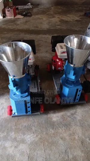 Pellet Machine With Petrol Engine