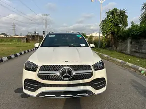 Mercedes-Benz GLE-Class 2022 Off white