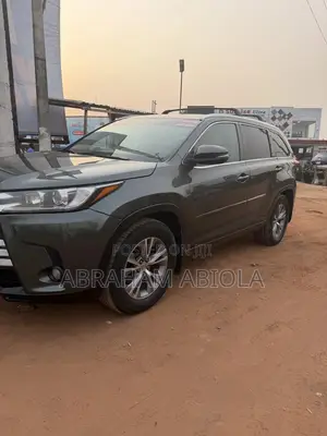 Toyota Highlander XLE 4dr SUV AWD (3.5L 6cyl 6A) 2015 Green