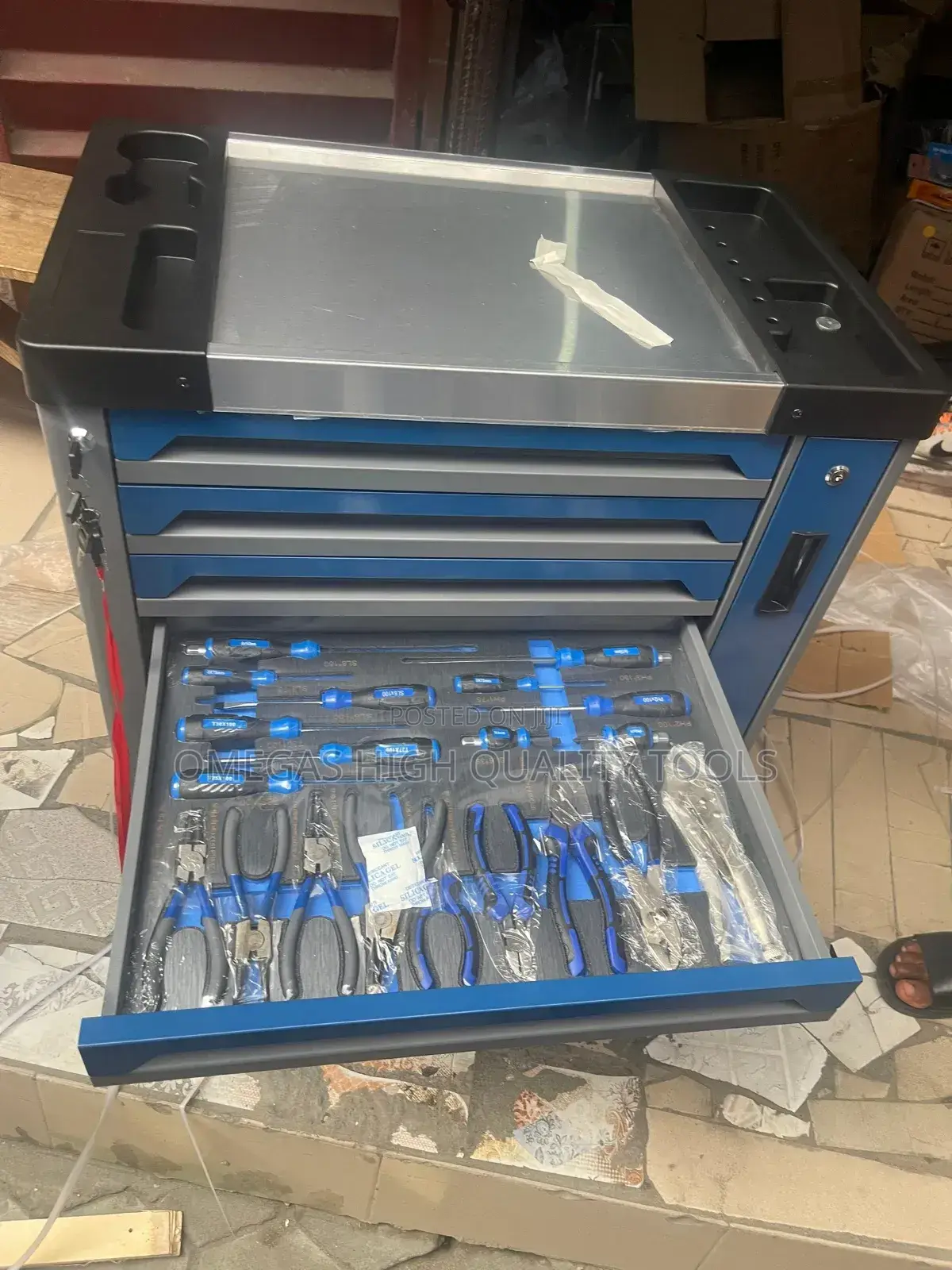 7 Drawer Complete Tools Box With With Tools Inside