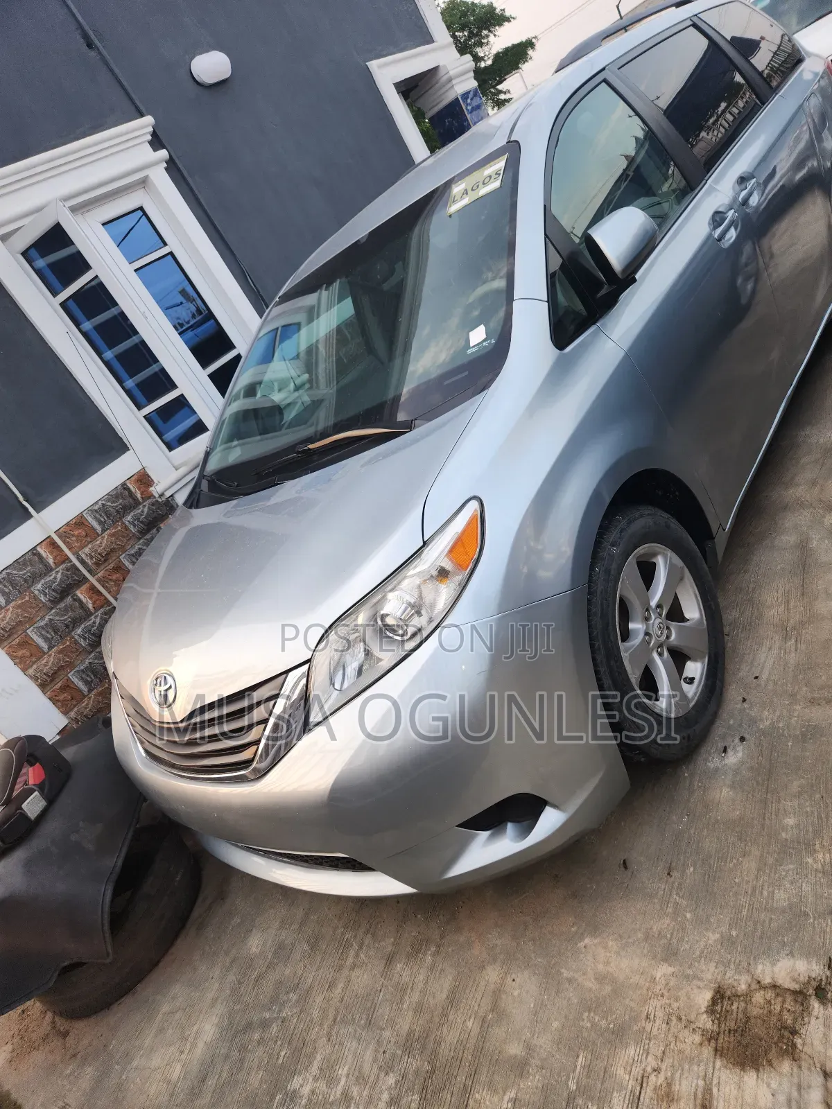 Toyota Sienna 2012 White