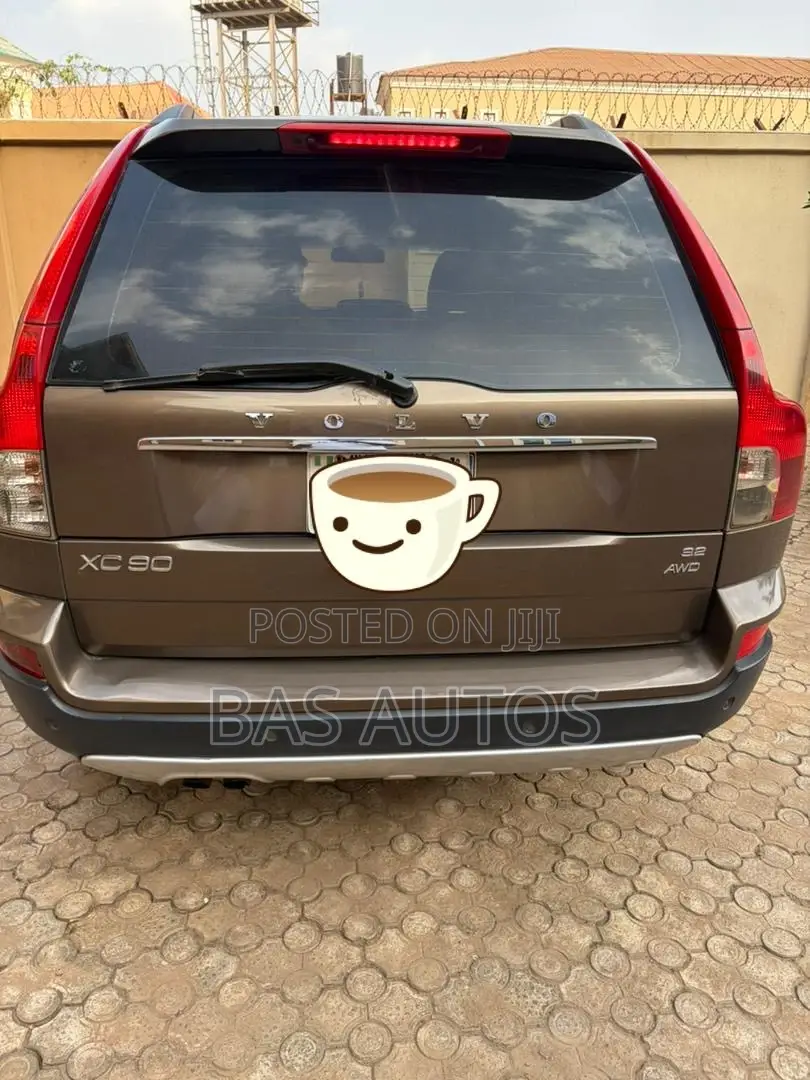 Volvo XC90 2011 Brown