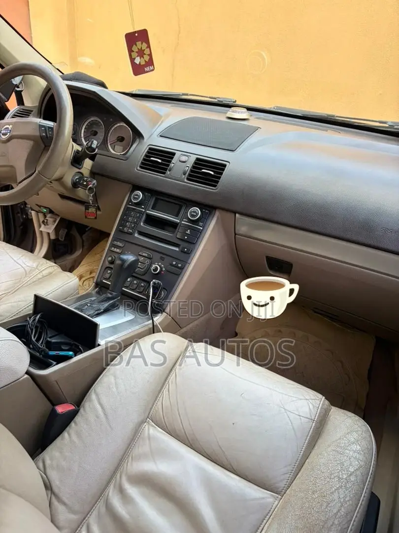 Volvo XC90 2011 Brown